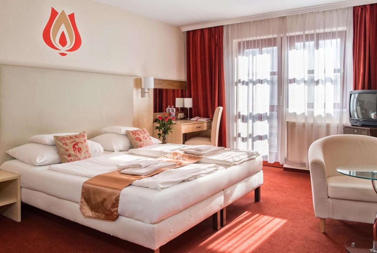 Bük Hotel Piroska מראה חיצוני תמונה