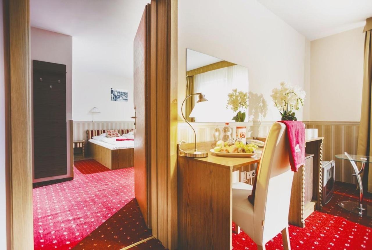 Bük Hotel Piroska מראה חיצוני תמונה