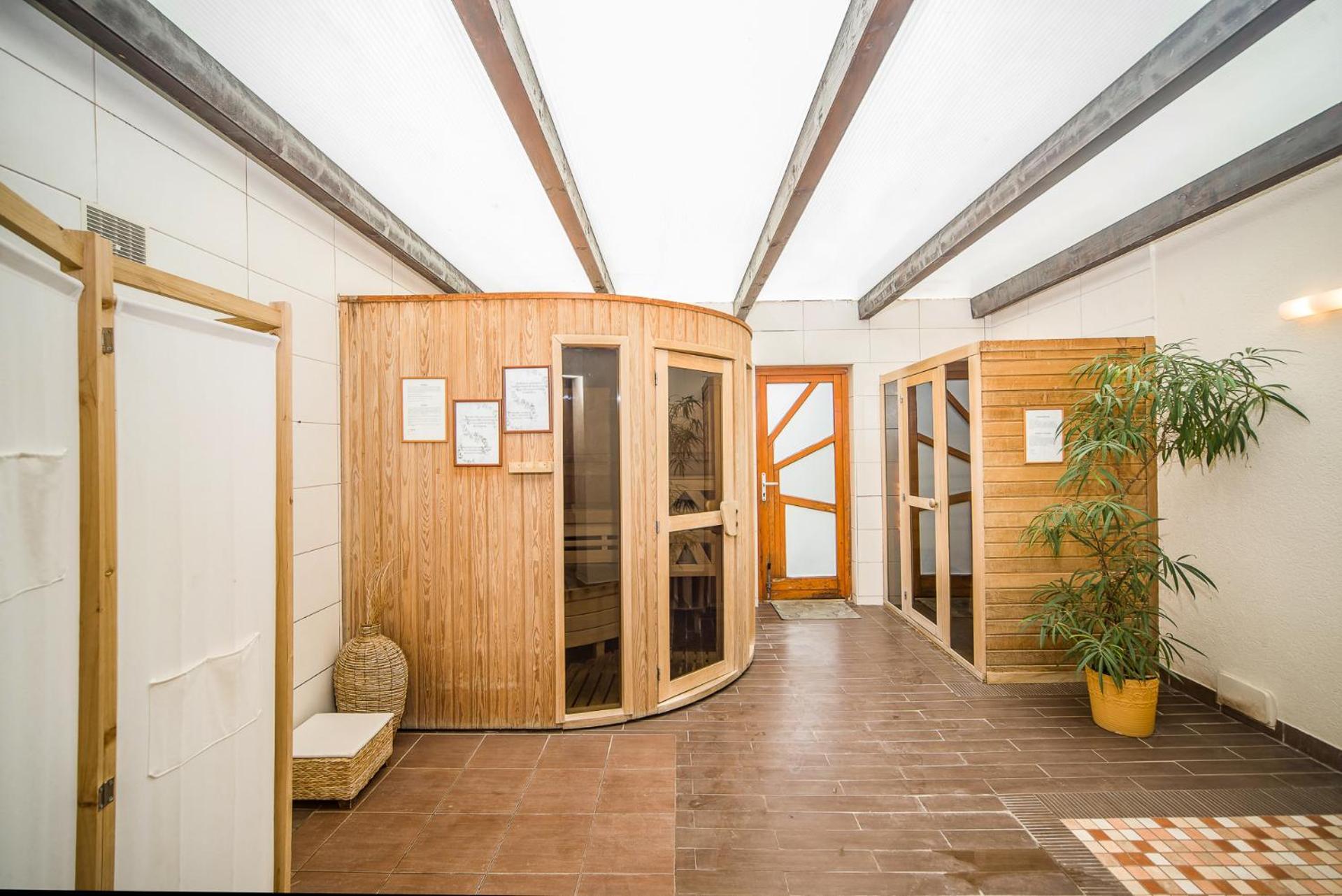 Bük Hotel Piroska מראה חיצוני תמונה