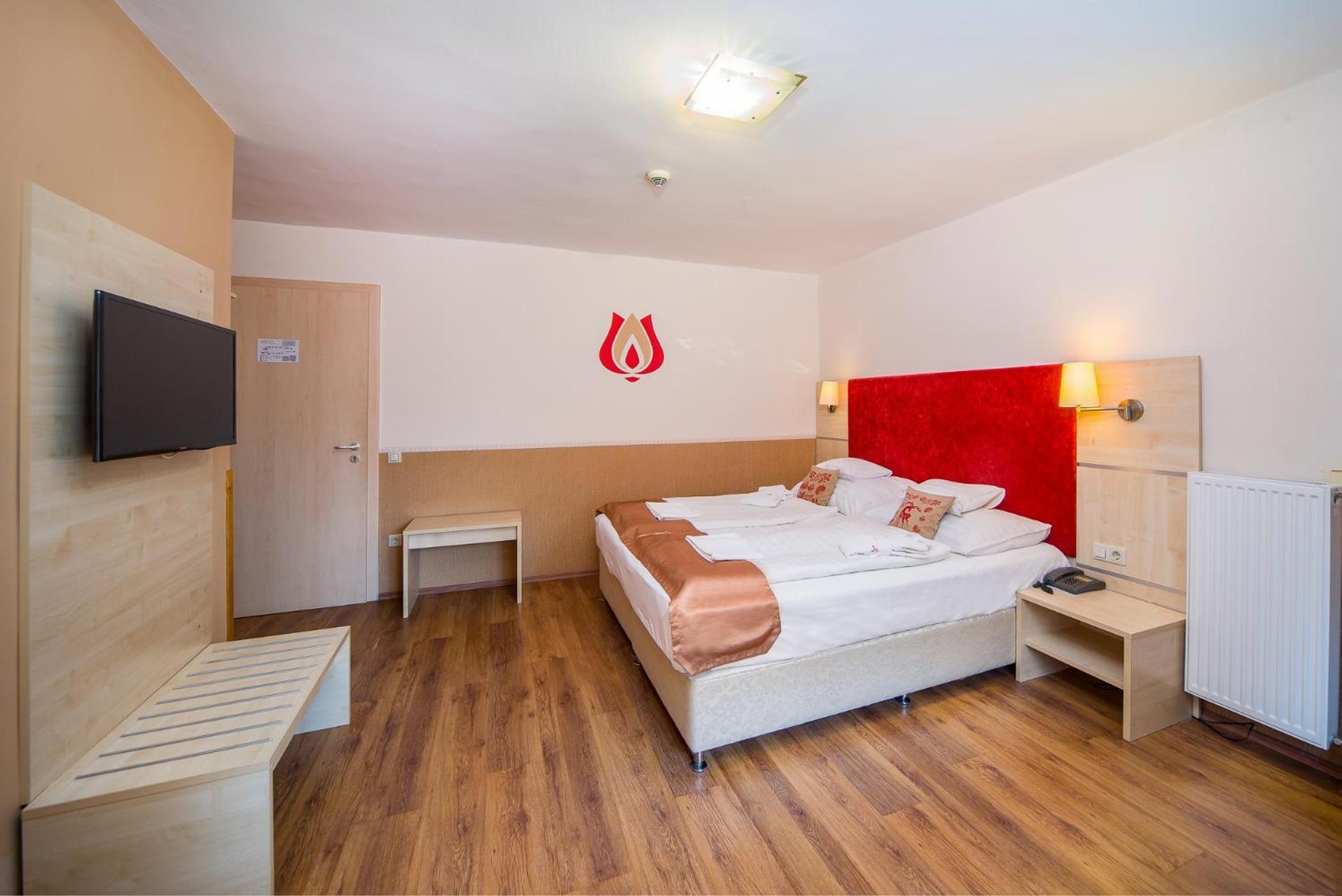Bük Hotel Piroska מראה חיצוני תמונה