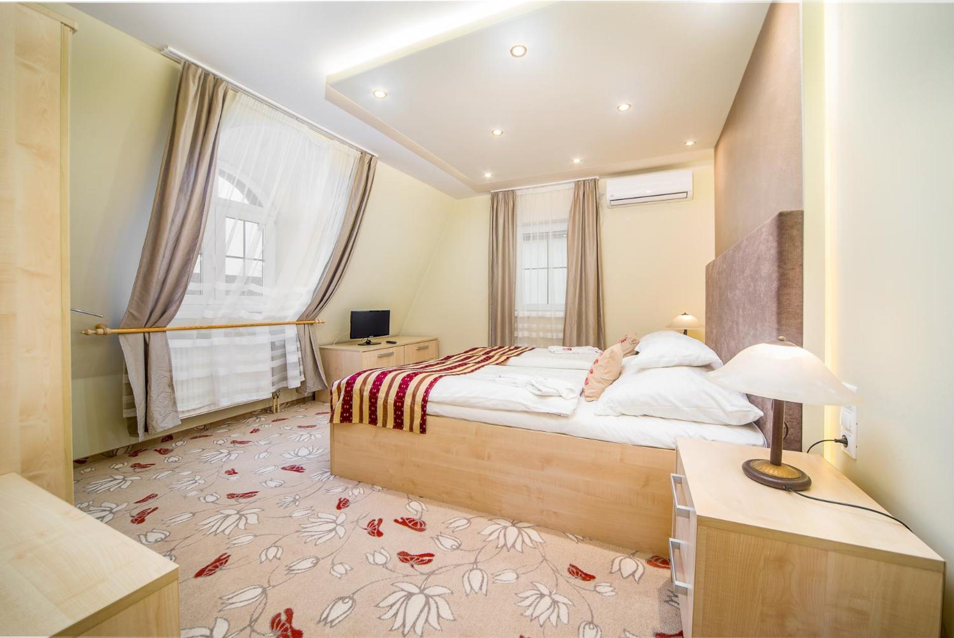 Bük Hotel Piroska מראה חיצוני תמונה