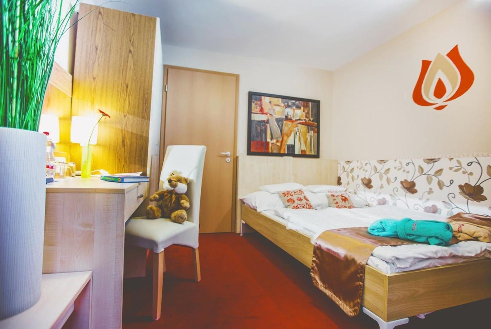 Bük Hotel Piroska מראה חיצוני תמונה
